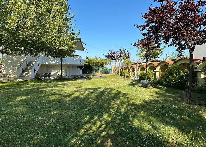 Spacious Seaside House * Nea Poteidaia