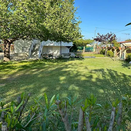 Vakantiehuis Spacious Seaside House Nea Poteidaia