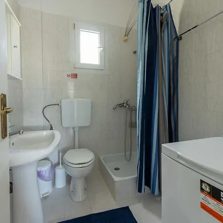 Spacious Seaside House Vakantiehuis Nea Poteidaia