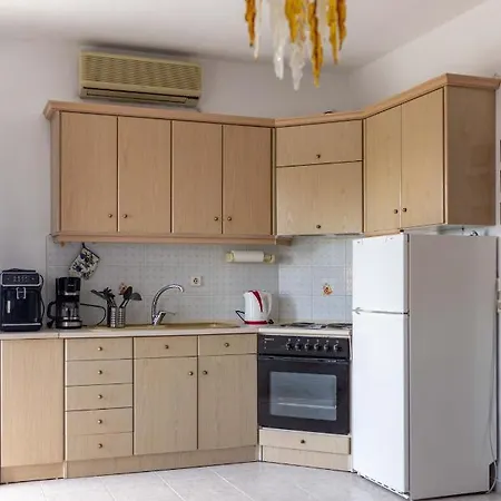 Spacious Seaside House نيا بوتيدايا